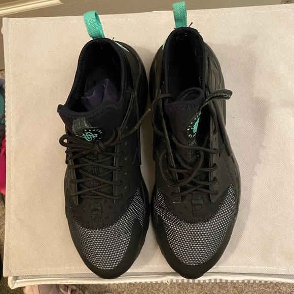 Nike Huarache 6Y - Picture 2 of 3